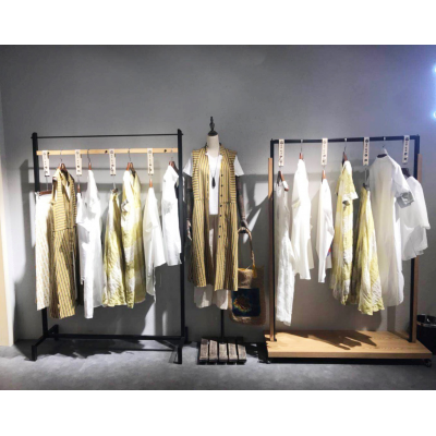 商場(chǎng)實(shí)體店鋪展示