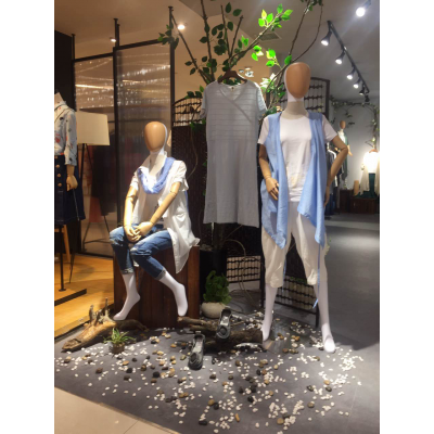 商場(chǎng)實(shí)體店鋪展示